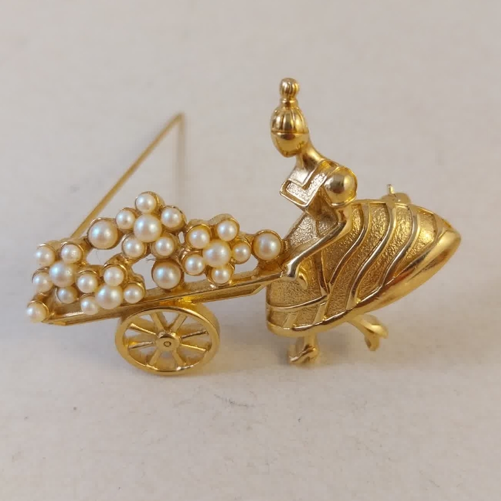 Vintage Gold-Tone Lady with Pearl Cart Brooch - Gold and Cream